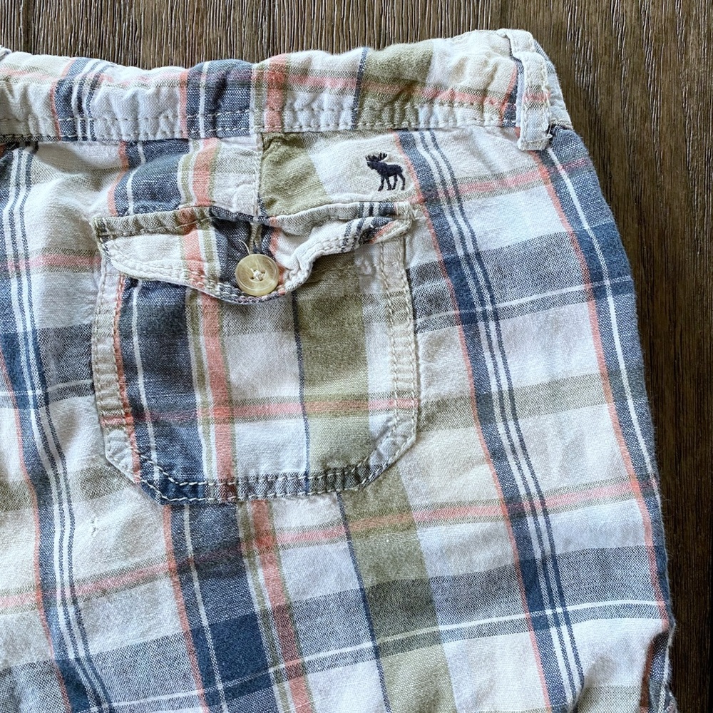 4/$20 Abercrombie & Fitch Plaid Shorts - Picture 5 of 6